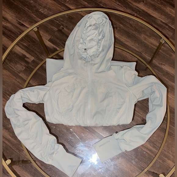 Earl Grey Lululemon or Grey Ruched Pure Balance? - Picture 2 of 2